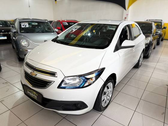 CHEVROLET ONIX 1.4 MPFI LT 8V FLEX 4P MANUAL CHEVROLET ONIX 1.4 MPFI LT 8V FLEX 4P MANUAL